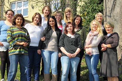 12 neue Sch&uuml;lerinnen besuchten die WSSRK vor Ausbildungsstart.