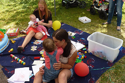 Paula, Milina, Helene, 
                Romin, Juli und Livia sorgten f&uuml;r 
                ordentlich Trubel im Mutterhaus.