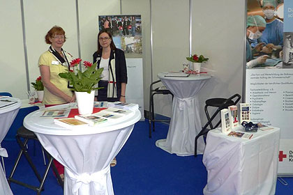 Frau Bald gemeinsam mit 
                Frau Ke&szlig;ler (v.r.) am Morgen des 
                ersten Vocatium Tages.