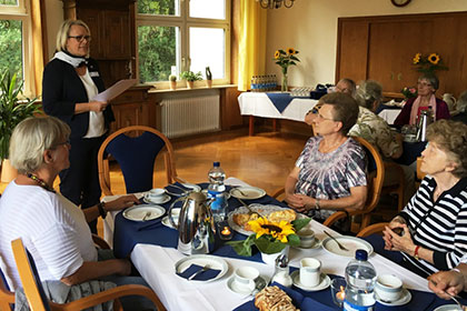 Frau Oberin Scheck begr&uuml;&szlig;te zun&auml;chst die G&auml;ste.