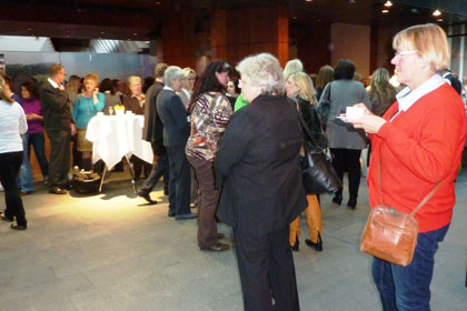 Der Ansturm schon zu 
                Beginn war gro&szlig;.