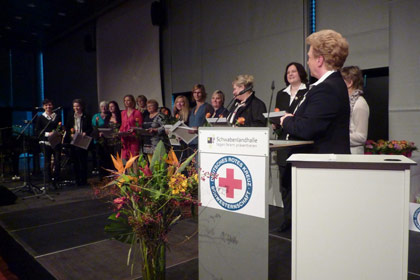 Frau Morlock-Schicks bei den Ehrungen der Jubilarinnen f&uuml;r 25. Mitgliedsjahre.