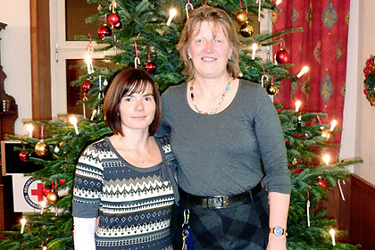 Frau Heinze, PDL des Regine-K&ouml;hler-Heims, gemeinsam mit Frau 
                Kohlweiler, Heimleitung.